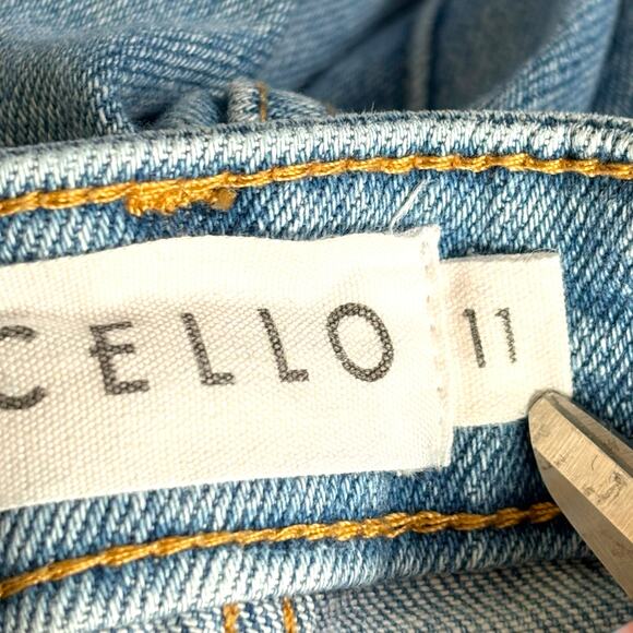 Cello Light Wash Wide Flare Jeans Size 11 Patchwork Panel Raw Hem Y2K Style - Picture 9 of 14